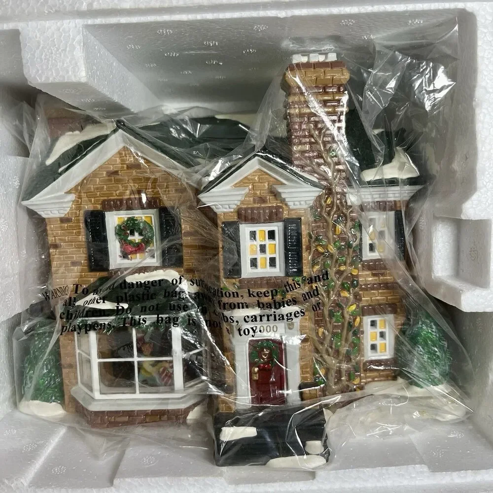 Department 56 Original Snow Village 2000 Holly Lane #54977 House w/ Box Set